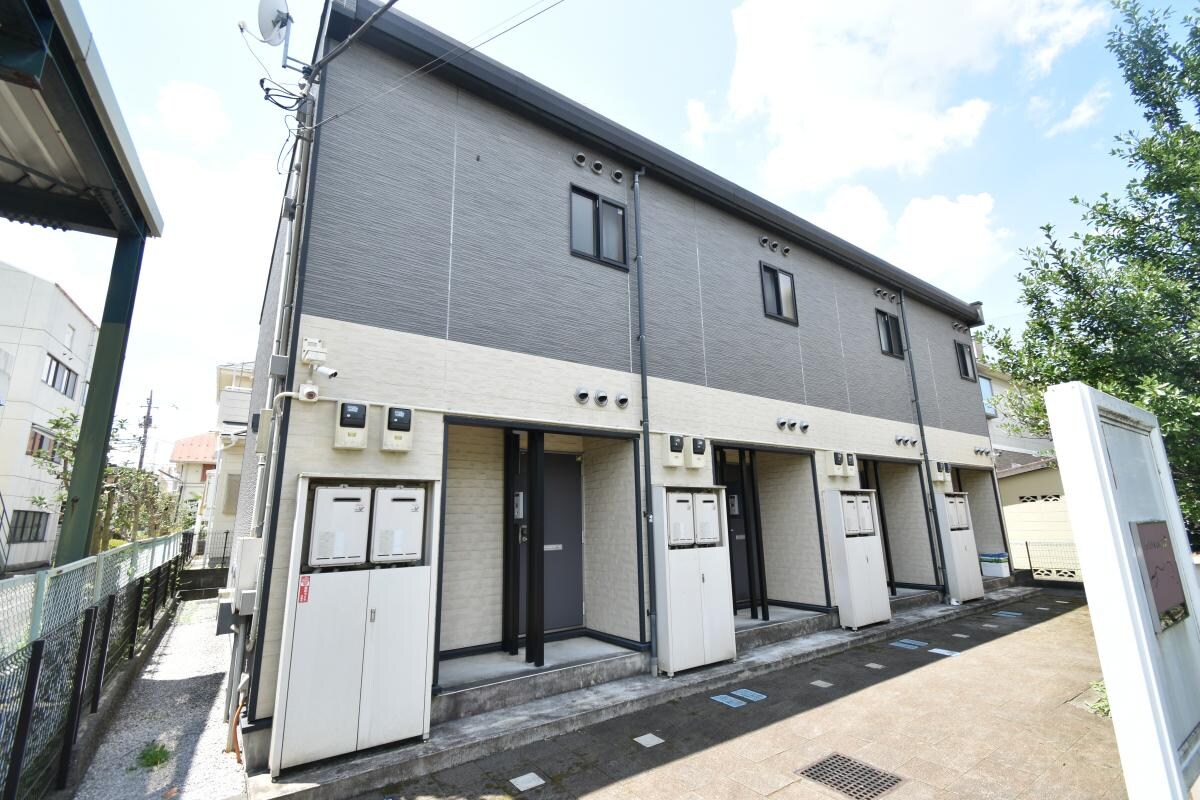 レオパレスChamp Vertの物件外観写真