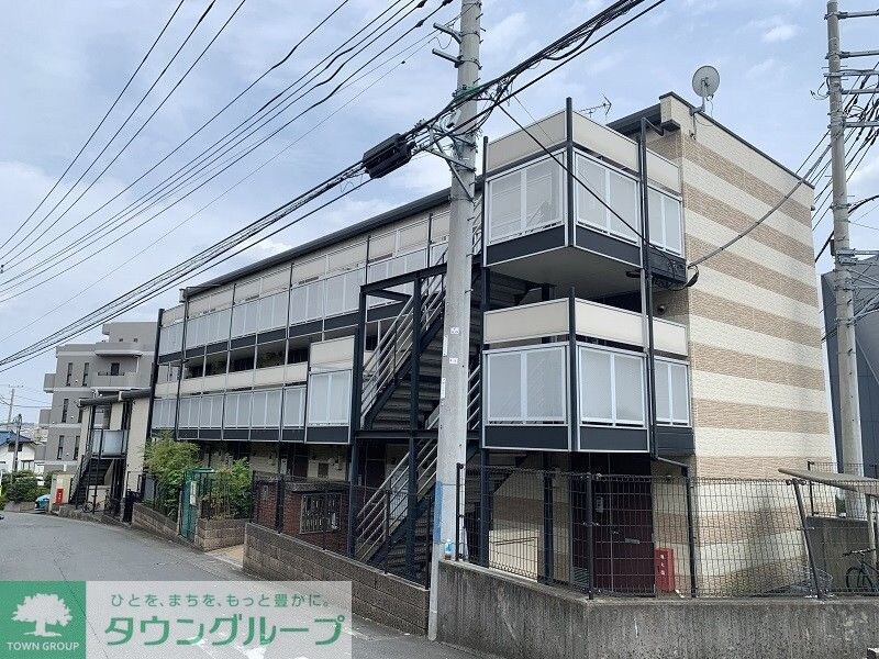 レオパレスリバーフィールドの物件外観写真