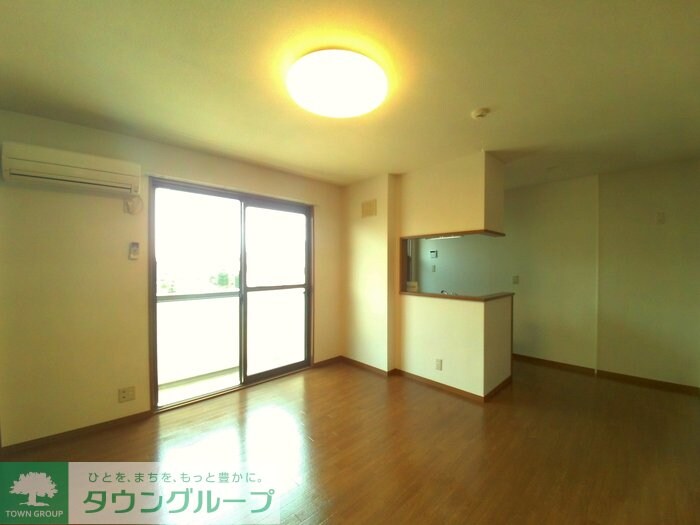 カーサベルデ Bの物件内観写真