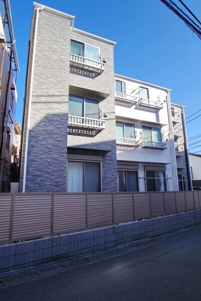 アザーレ・バモス読売ランド前の物件外観写真