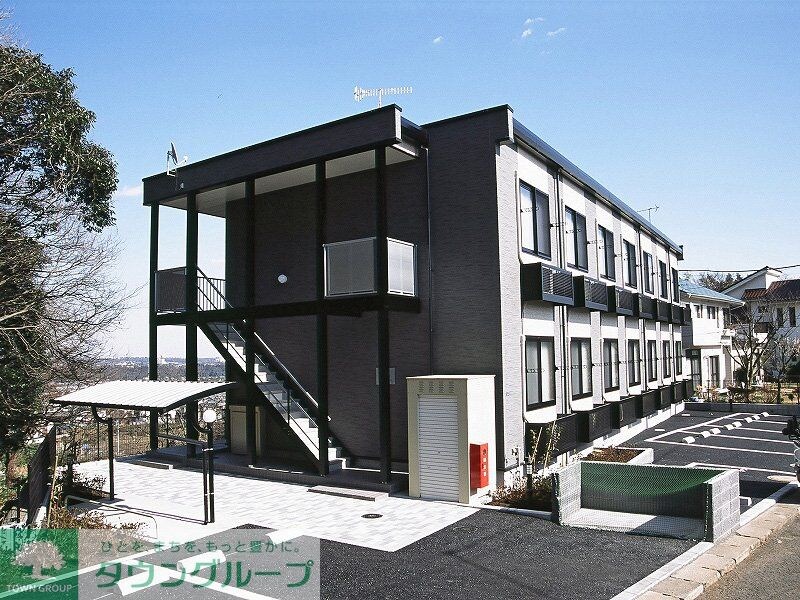 レオパレスネスト鳶尾の物件外観写真