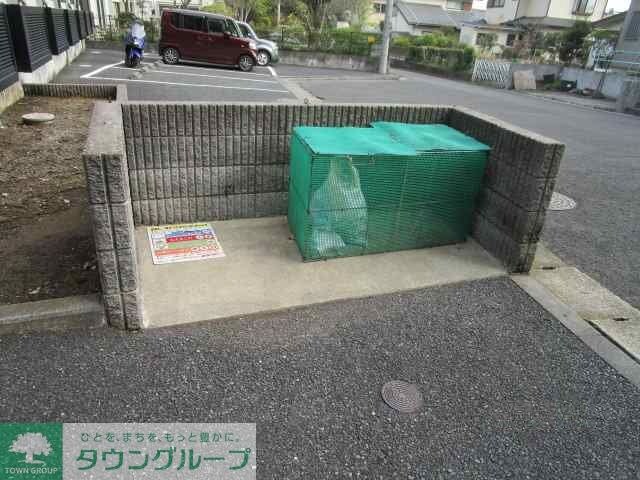 レオパレスネスト鳶尾の物件内観写真