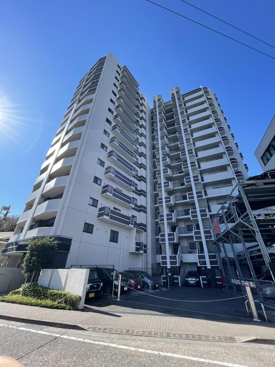 レーベンリヴァーレ町田ルージアタワーの物件外観写真