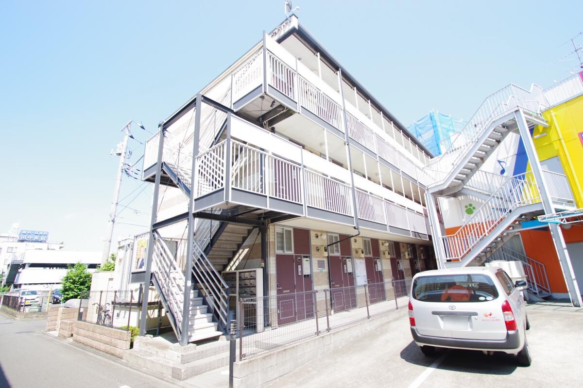 レオパレスレコルテ松ヶ枝の物件外観写真