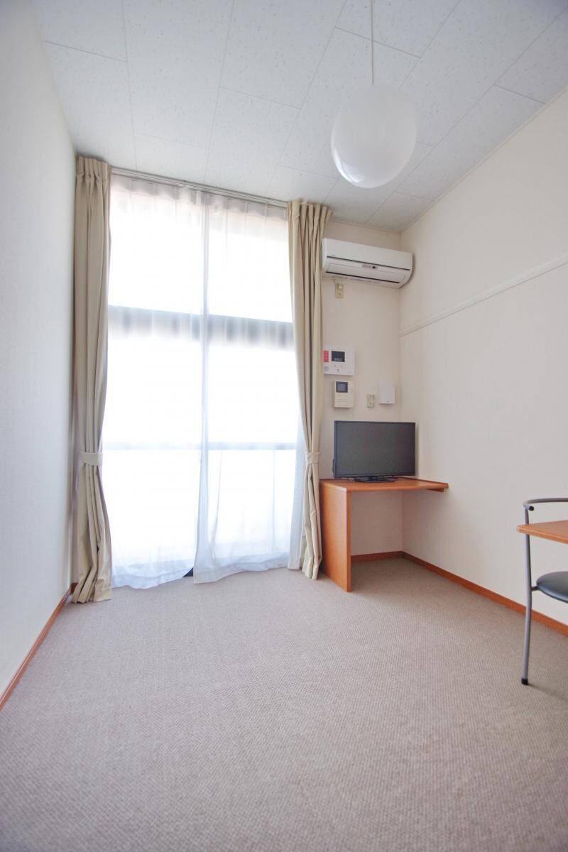 レオパレスレコルテ松ヶ枝の物件内観写真