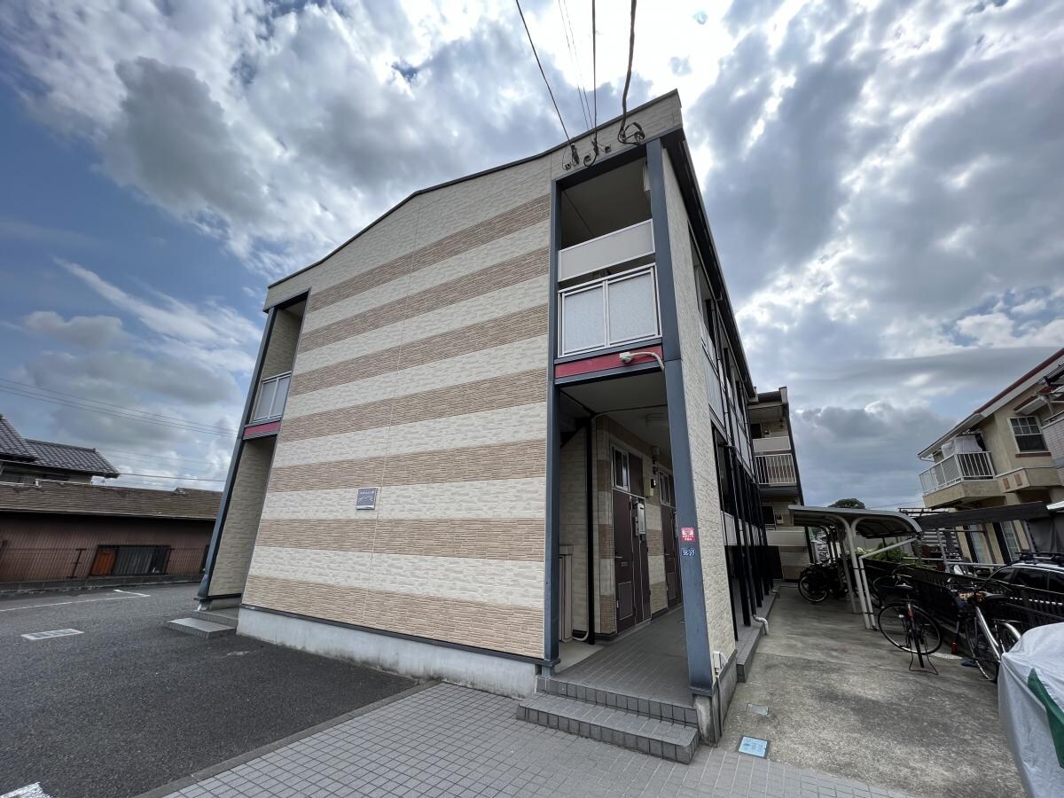 レオパレスFOLKの物件外観写真