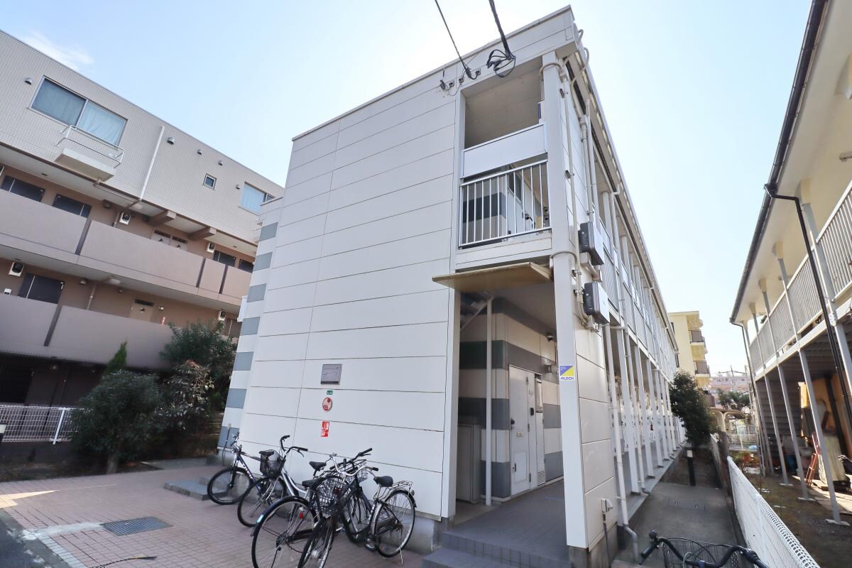 レオパレスかねたの物件外観写真