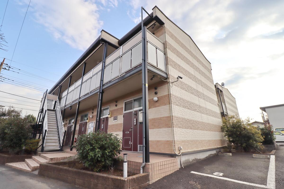 レオパレスベル ツリーIの物件外観写真