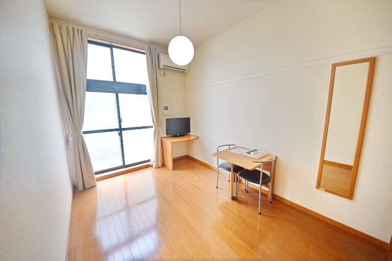 レオパレスブルースカイ 阿久和の物件内観写真