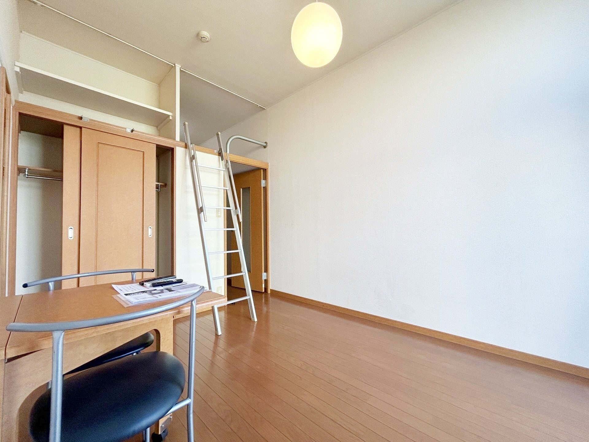 レオパレスIZM Iの物件内観写真