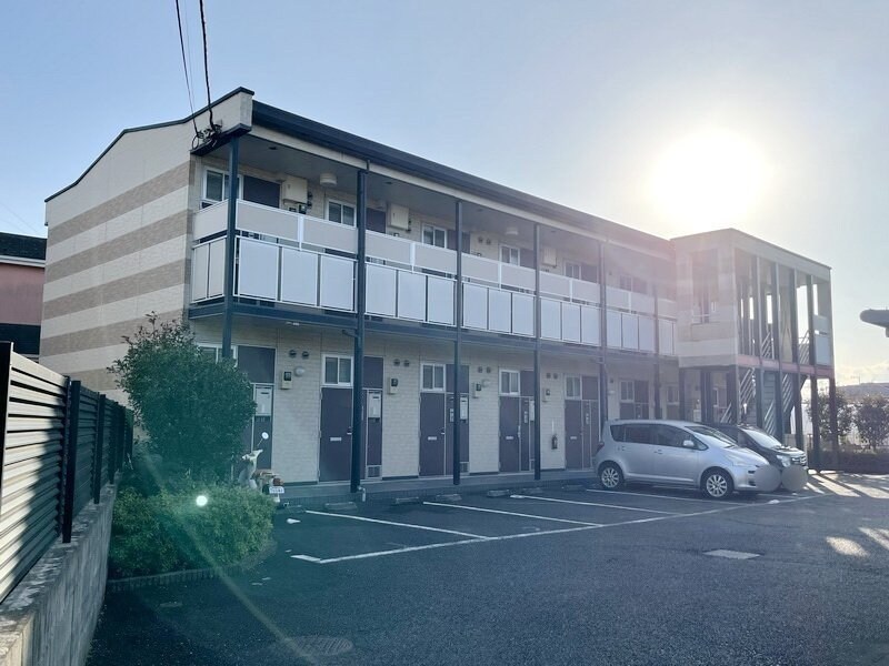 レオパレスヴィルヌーブの物件外観写真