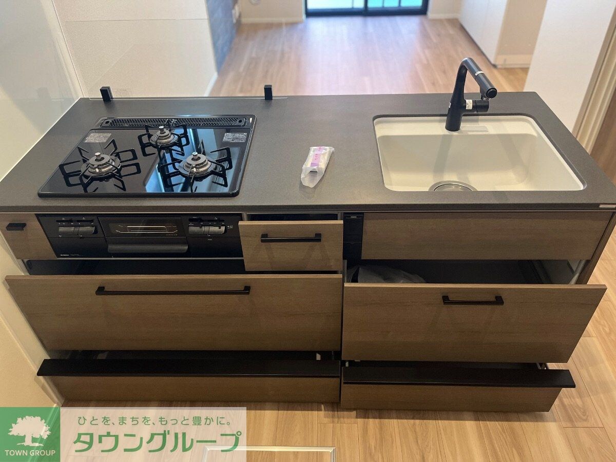 Chloe Westの物件内観写真