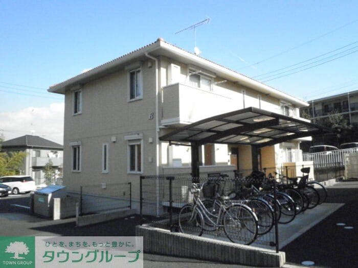 ペルーシェ B棟の物件外観写真