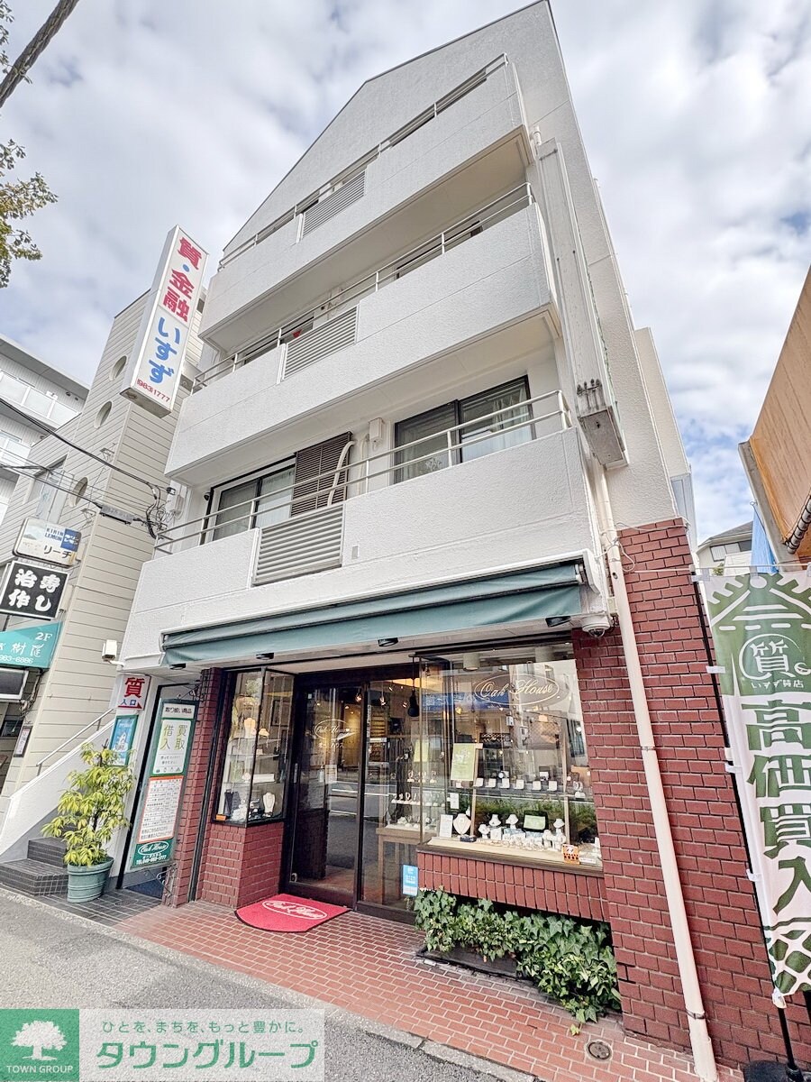 ホワイトマンションの物件外観写真