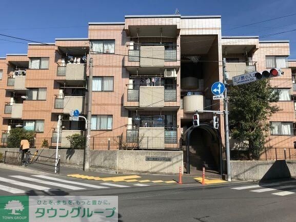 第一秀恵レジデンスの物件外観写真