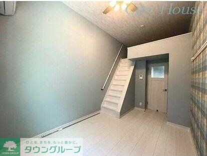 Sri Pullanna Ikutaの物件内観写真