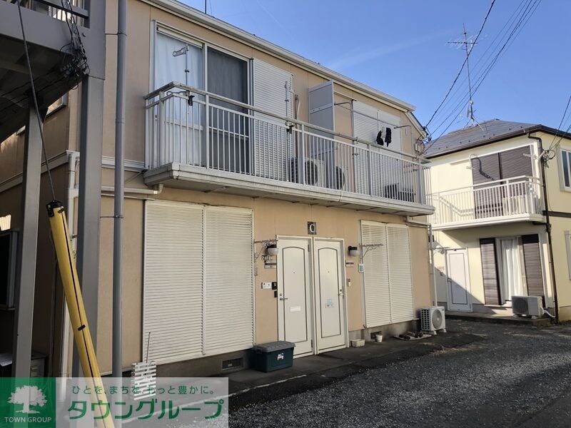 井上テラスハウスCの物件外観写真