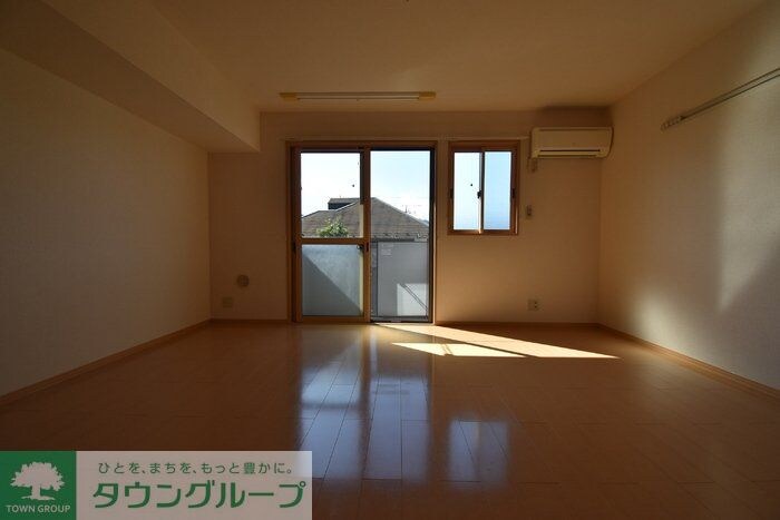 リビングタウン西寺方町の物件内観写真