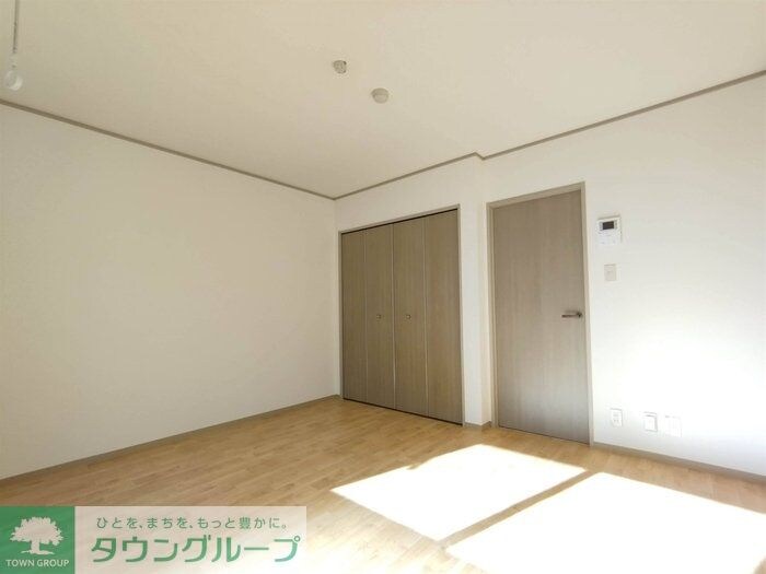 プリシェールミレニアムIIの物件内観写真