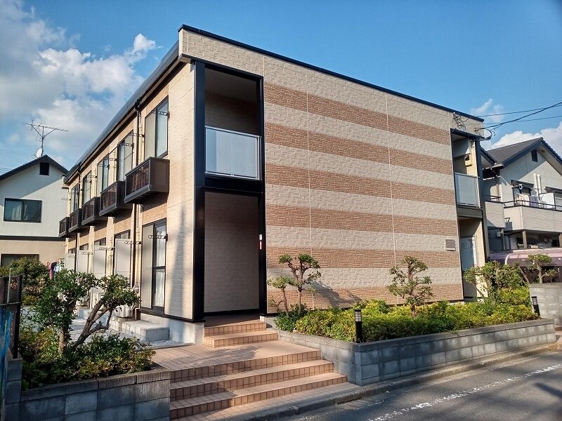 レオパレスハーティハイツの物件外観写真