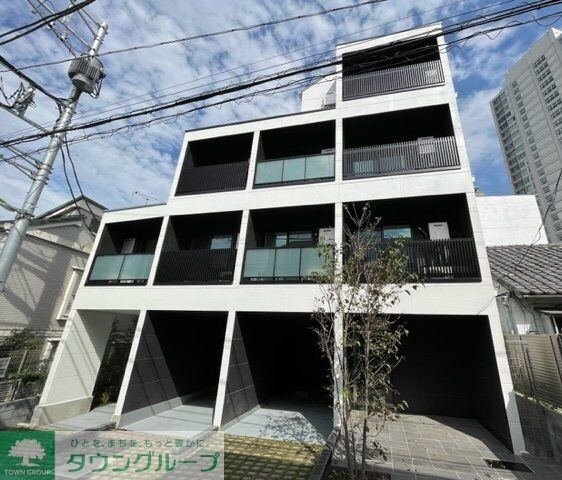 ラクラス三軒茶屋の物件外観写真