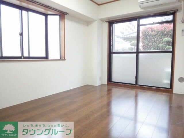 ノブ・ナカハラの物件内観写真