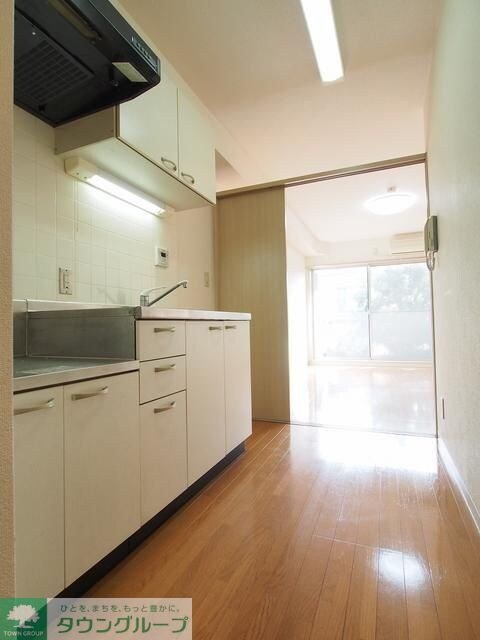 イーストヴァリュー弦巻の物件内観写真