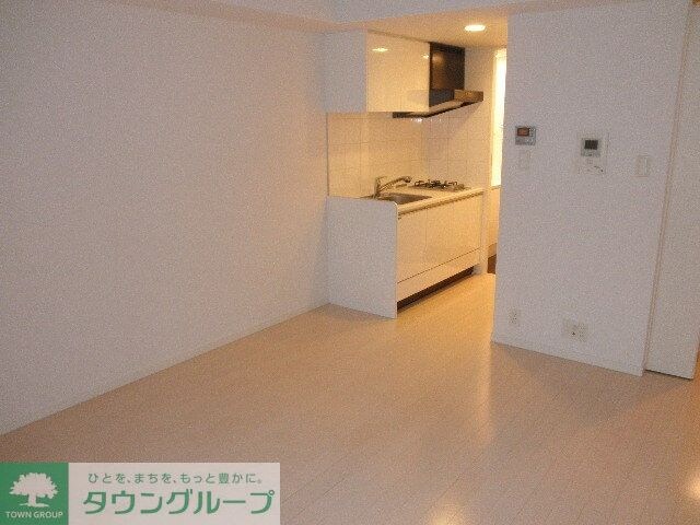 カスタリア三宿の物件内観写真