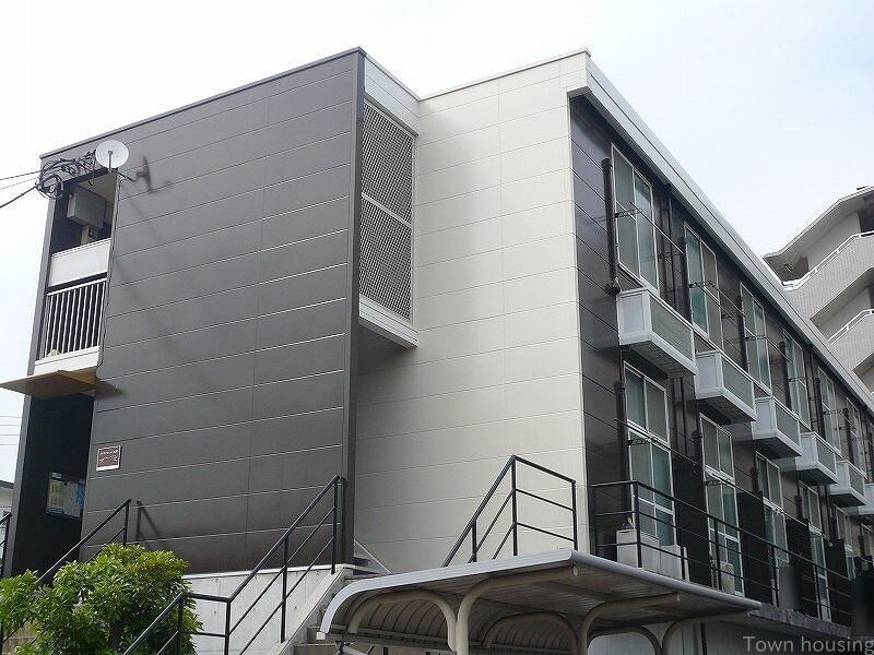 レオパレスCreaの物件外観写真