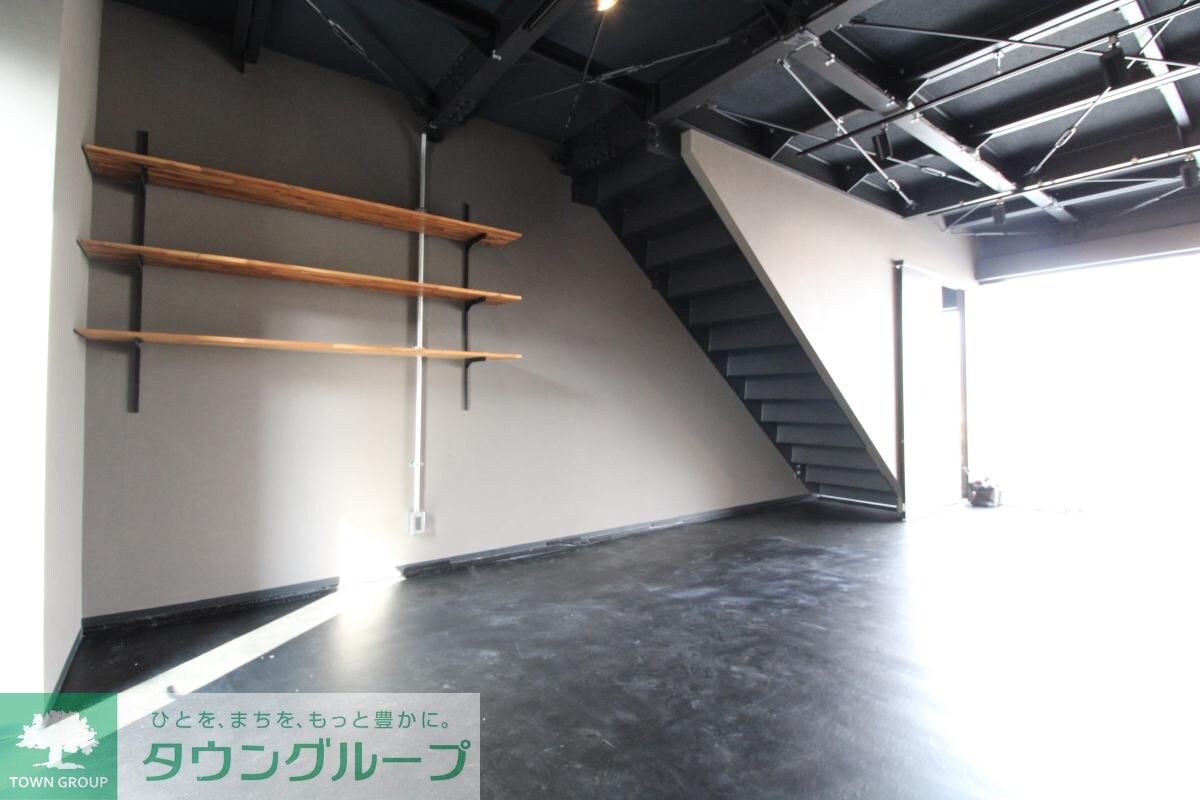 Garage Cabinの物件内観写真