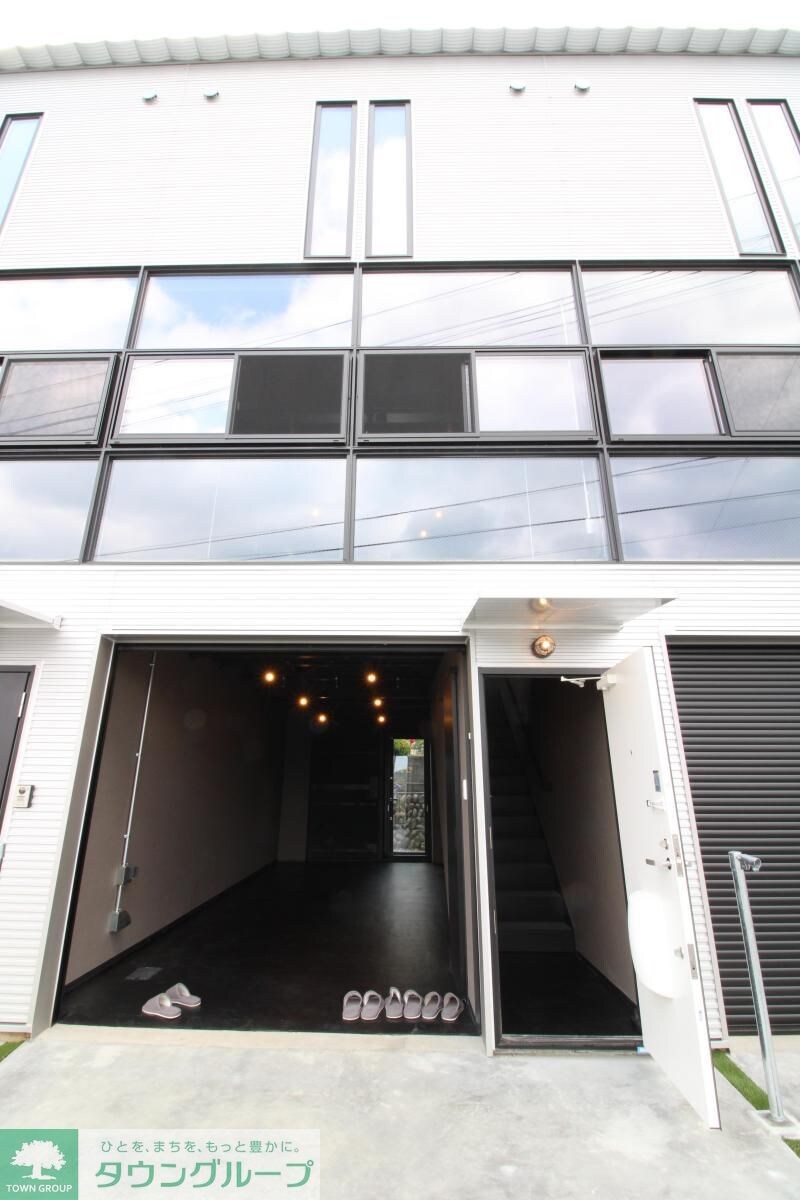 Garage Cabinの物件内観写真