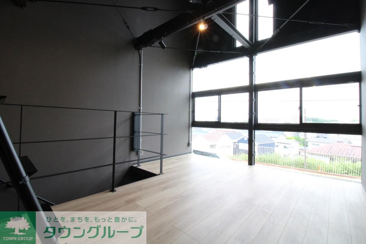 Garage Cabinの物件内観写真