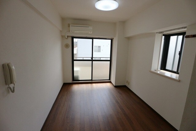 クリスタルグローブの物件内観写真