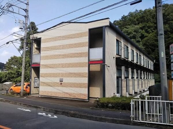 レオパレストミーズの物件外観写真