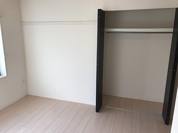 ラ・ロンディーネの物件内観写真