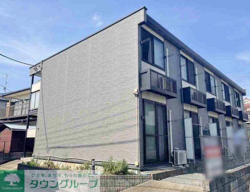 レオパレスシャトレーの物件外観写真