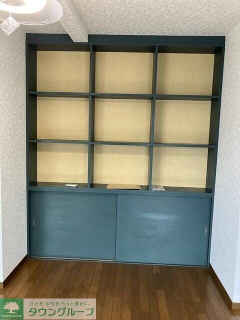 陽光の射す賃貸戸建ての物件内観写真