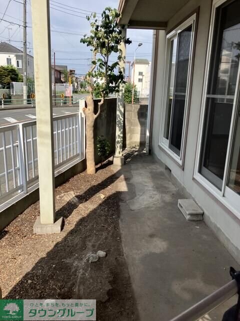 陽光の射す賃貸戸建ての物件内観写真