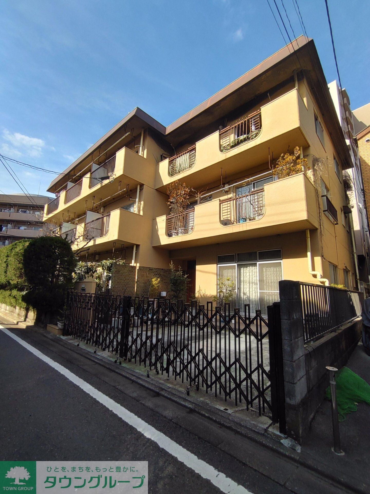 グリーンマンションの物件外観写真