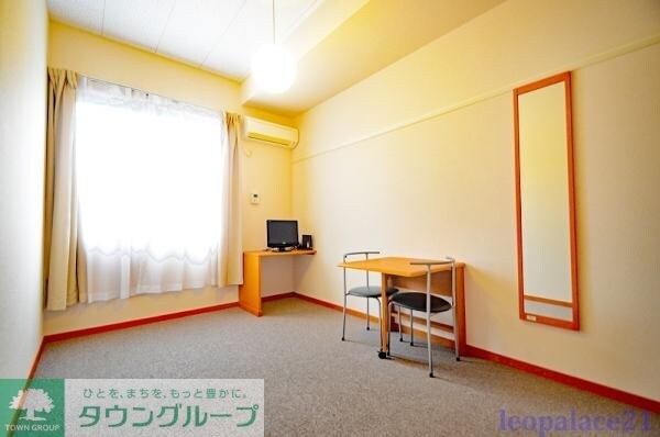 レオパレスフラッツスクエアIIの物件内観写真