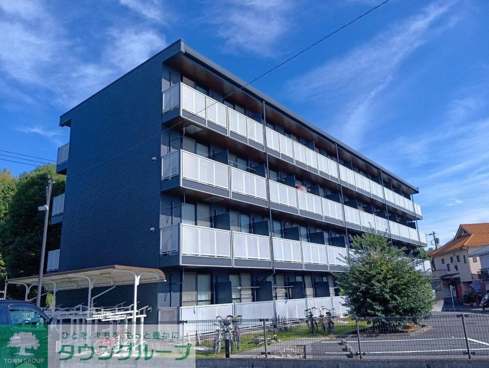 レオパレスプレシアの物件外観写真