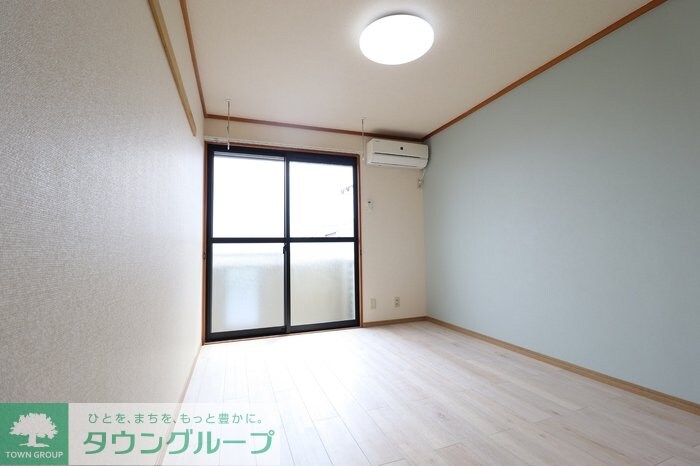 エバーグリーンAの物件内観写真