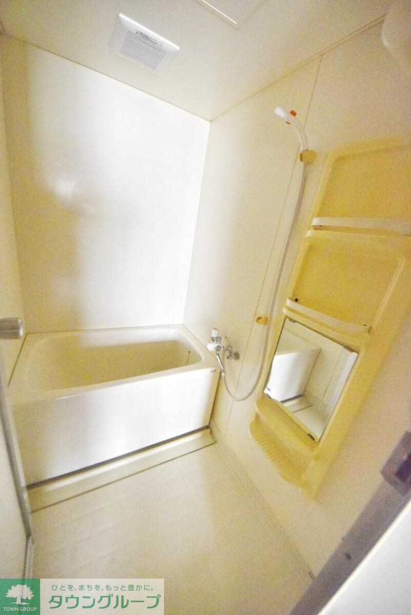 鈴木町メゾネットの物件内観写真