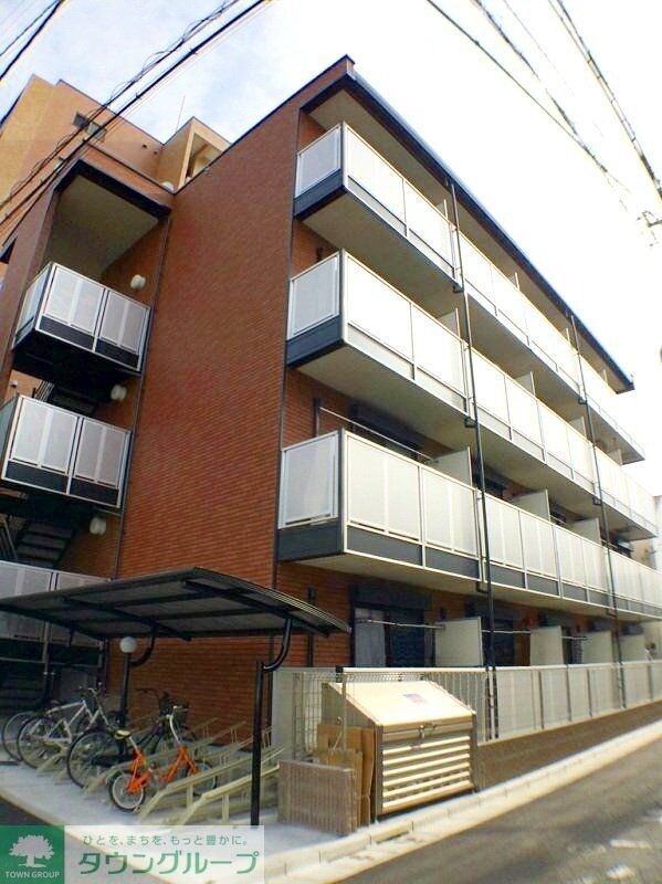 レオネクストルフェリの物件外観写真