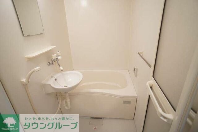 West Houseの物件内観写真