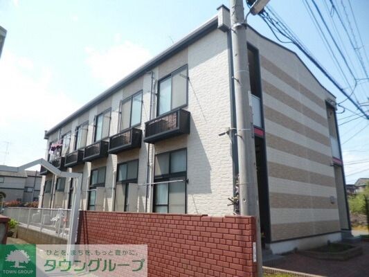 レオパレスガウディの物件外観写真