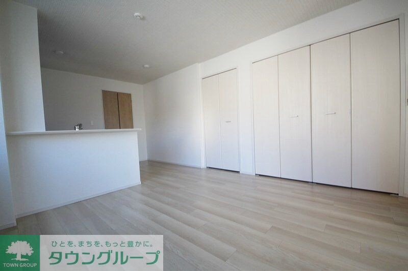 ヴィラローリーIIIの物件内観写真