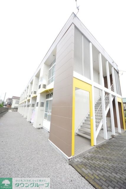 レオパレスmaison huit・cingの物件外観写真