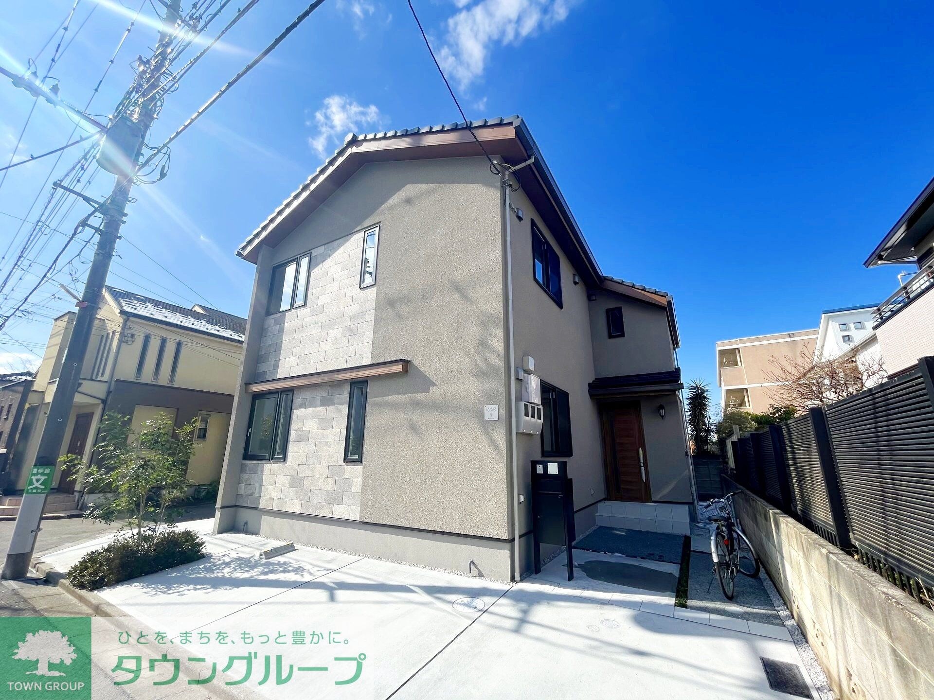 フォレスタ三鷹の物件外観写真