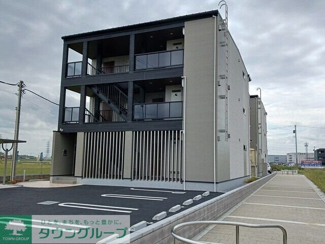 ラ・リノIの物件外観写真